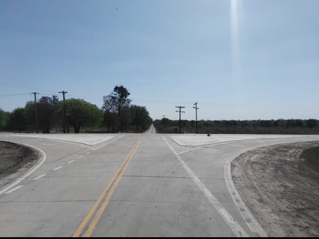 Pavimento de hormigón en la Ruta Nacional 174, acceso a Victoria, Entre Ríos, por Konstrudesch — foto 2